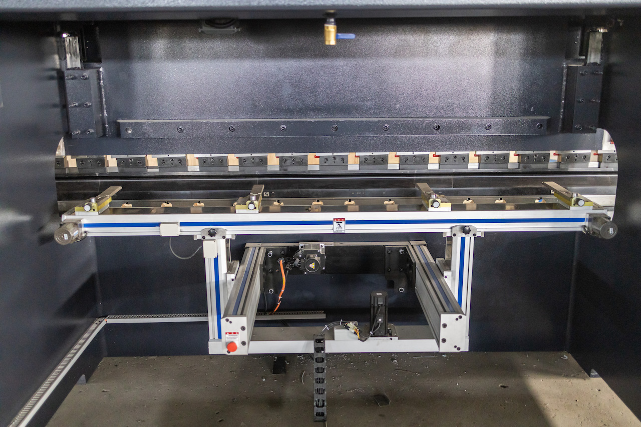 100t Hydraulic Cnc Brake Press Crowning Cnc Press Brake Delem 100t Hidrolik Cnc Fren Pres Taçlama Cnc Abkant Pres Delem