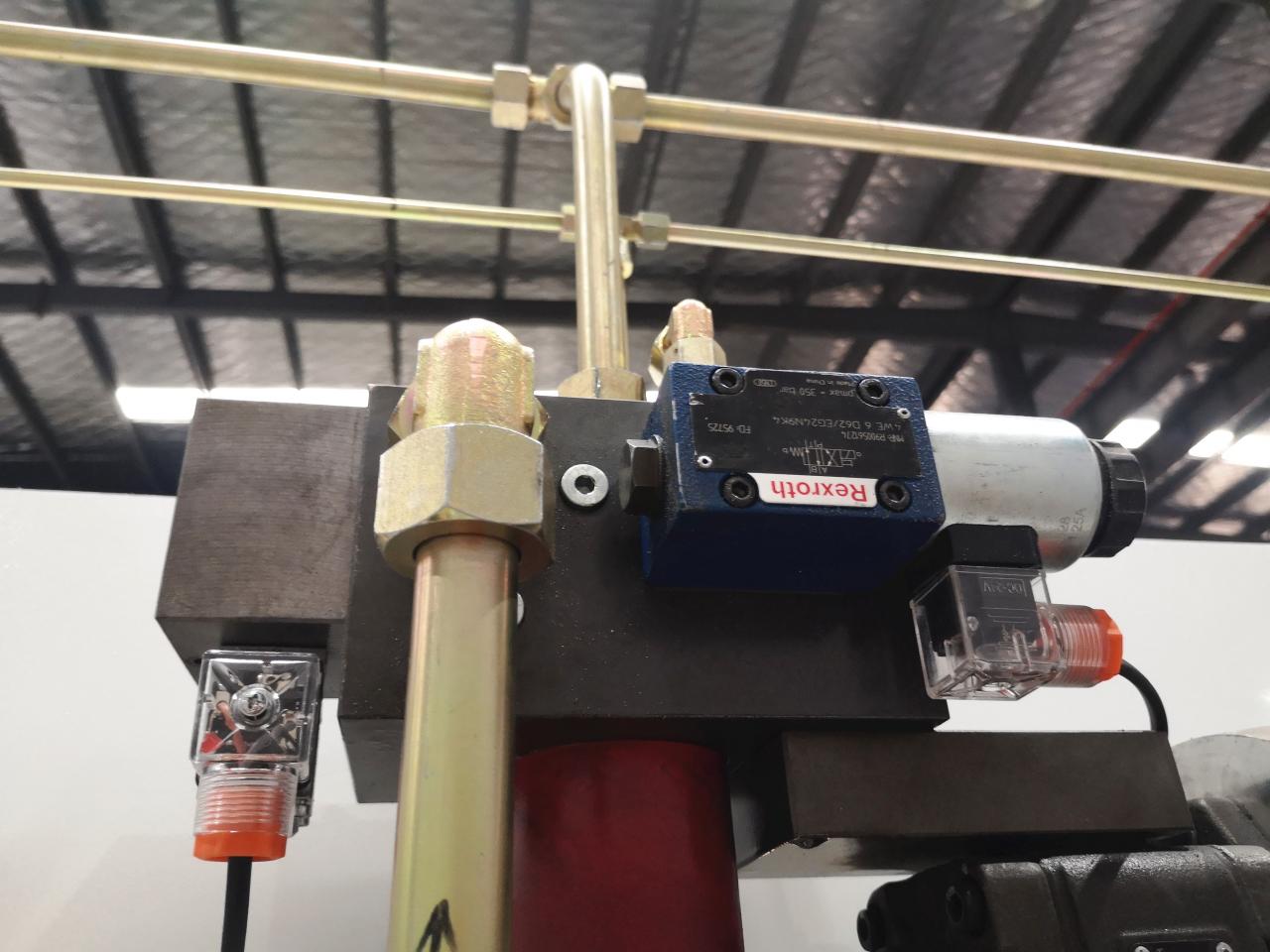 160t-4000 4-axis Cnc Hydraulic Bending Machine Press Brake 160t-4000 4 Eksenli Cnc Hidrolik Bükme Makinası Abkant Pres