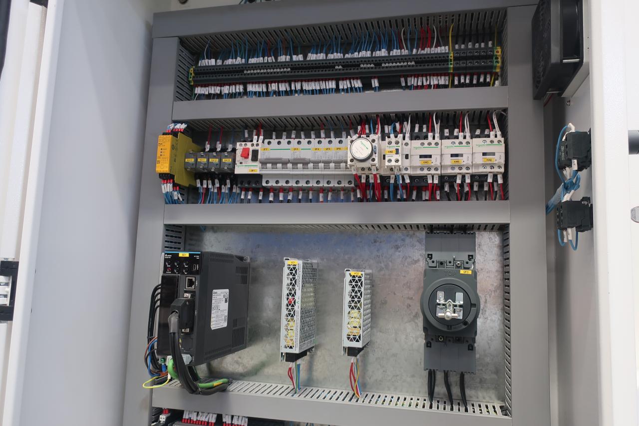 6 Metre Sac Kesme İçin 16mm Hidrolik Giyotin Kesme Makinesi