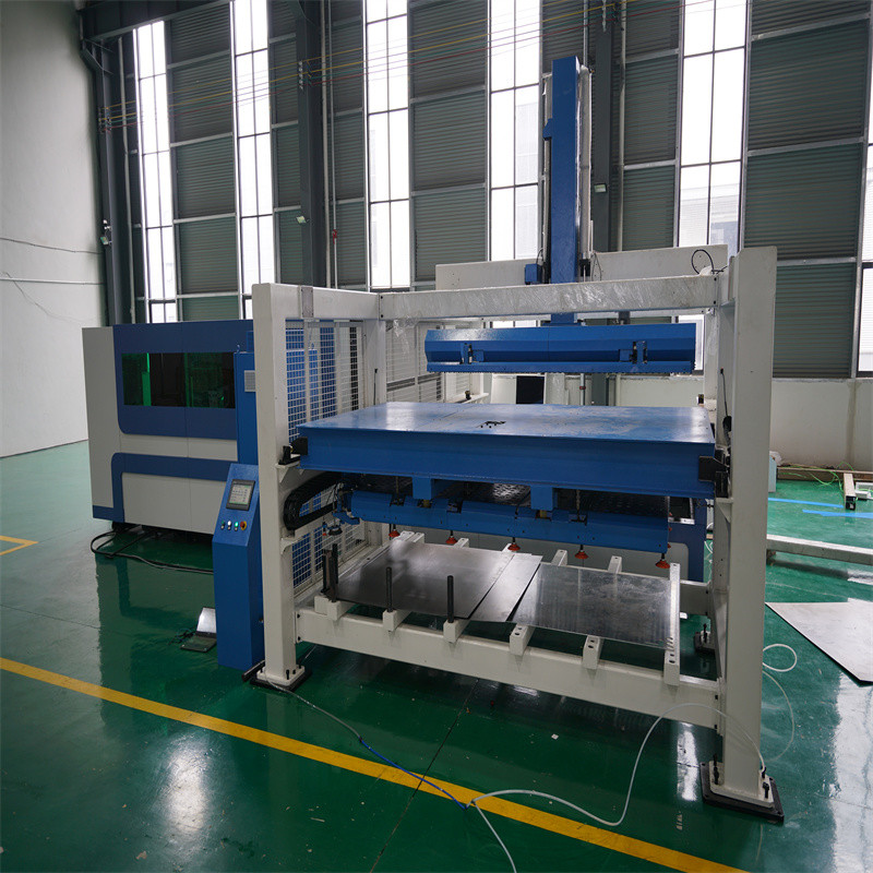 Sac Kesme 3000x1500mm için 1kw 1.5kw 2kw Fiber Lazer Kesim Makinesi