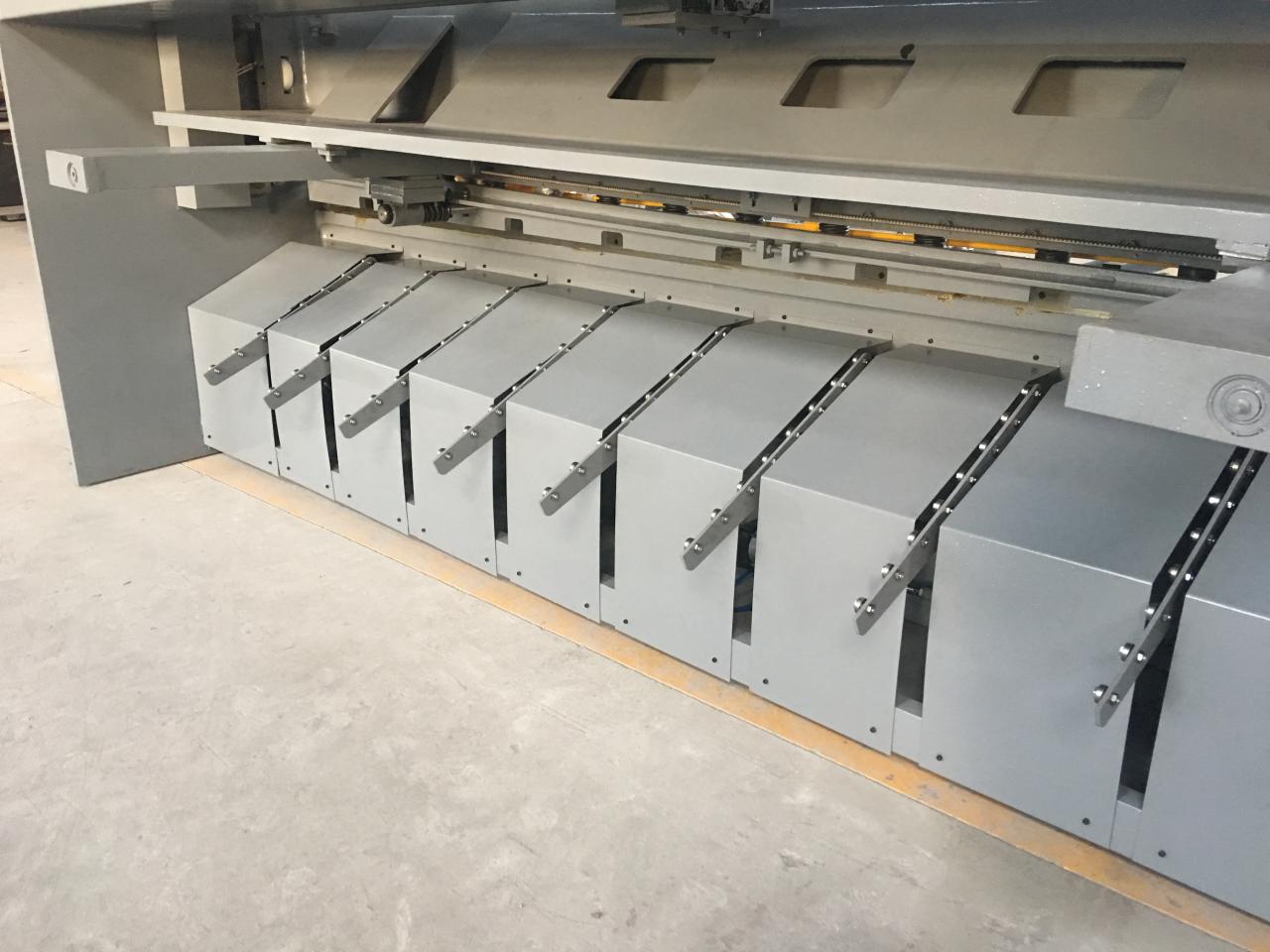 2.5m Uzunluk Hidrolik Nc Swing Kiriş Kesme Makinası