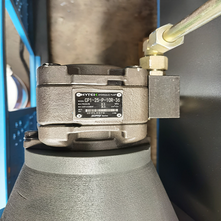 300t/4000 Hydraulic Press Brake Machine 300t/4000 Hidrolik Abkant Pres Makinası