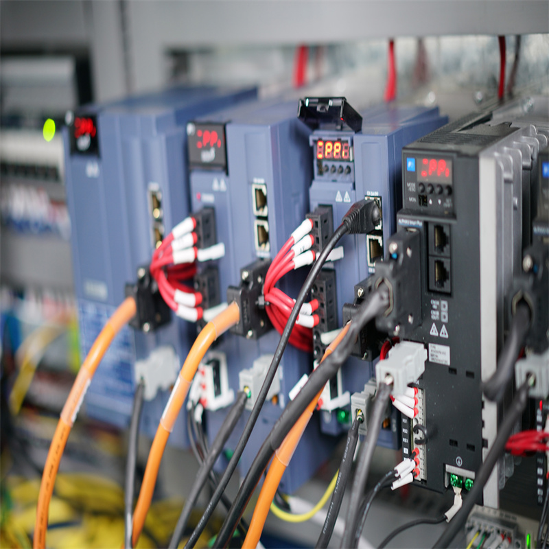 3015 1500x3000 Alüminyum Fiber Lazer Kesim Makinesi Endüstriyel Lazer Ekipmanları