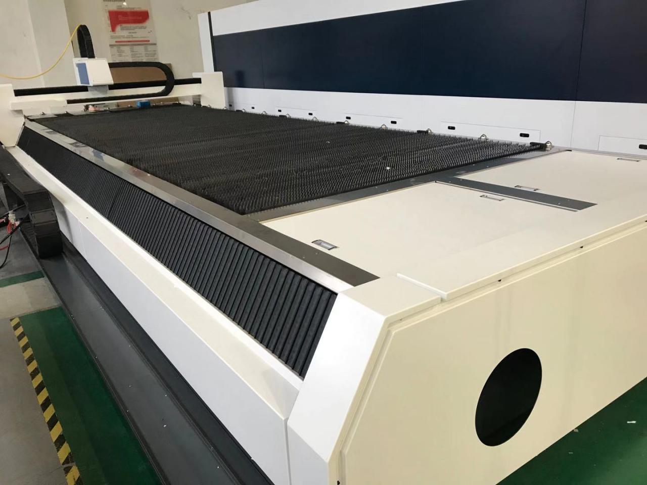 3015 4015 1kw To 6kw Cnc Fiber Laser Cutting Machine Raycus Laser Power 3015 4015 1kw 6kw Cnc Fiber Lazer Kesim Makinesi Raycus Lazer Gücü