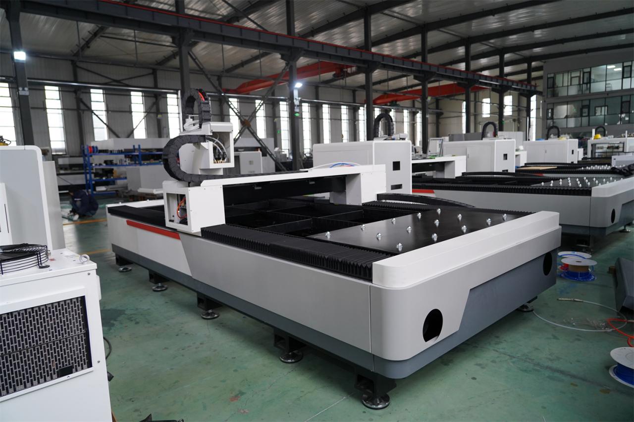 3015 4kw 1kw 2kw 3kw Stainless Steel Cnc Fiber Laser Cutting Machine 3015 4kw 1kw 2kw 3kw Paslanmaz Çelik Cnc Fiber Lazer Kesim Makinesi