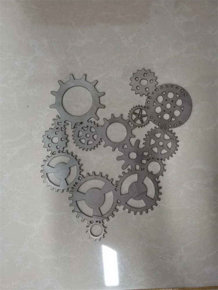 3015 Copper Carbon Stainless Steel Aluminum Iron Metal Cnc Fiber Laser Cutting Machine 3015 Bakır Karbon Paslanmaz Çelik Alüminyum Demir Metal Cnc Fiber Lazer Kesim Makinesi