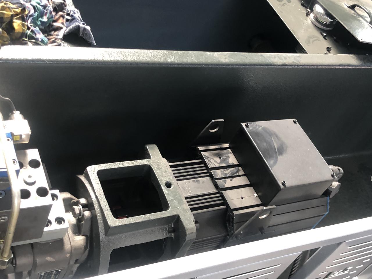 3+1 Axis Cnc Hydraulic Press Brake With Esa System 3+1 Eksen Cnc Hidrolik Abkant Esa Sistemli