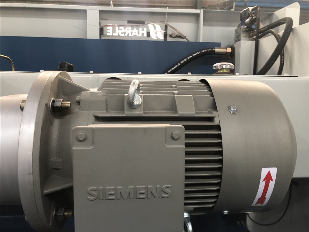 3+1 Axis Cnc Hydraulic Press Brake With Esa System 3+1 Eksen Cnc Hidrolik Abkant Esa Sistemli