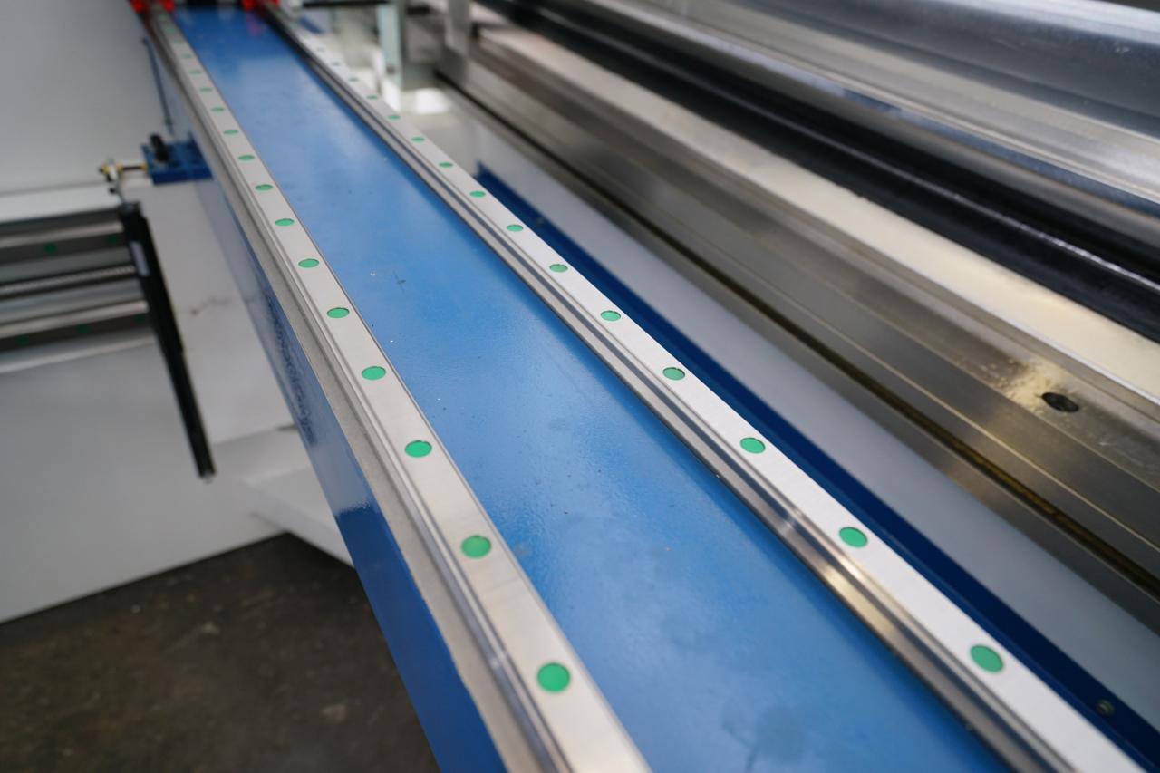 4 Axis Cnc Tandem Press Brake With Delem Da58t 2d Graphical Controller Delem Da58t 2d Grafik Kontrollü 4 Eksen Cnc Tandem Abkant Pres