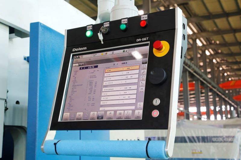 4 Axis Cnc Tandem Press Brake With Delem Da58t 2d Graphical Controller Delem Da58t 2d Grafik Kontrollü 4 Eksen Cnc Tandem Abkant Pres