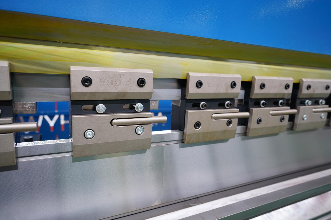 4 Axis Cnc Tandem Press Brake With Delem Da58t 2d Graphical Controller Delem Da58t 2d Grafik Kontrollü 4 Eksen Cnc Tandem Abkant Pres