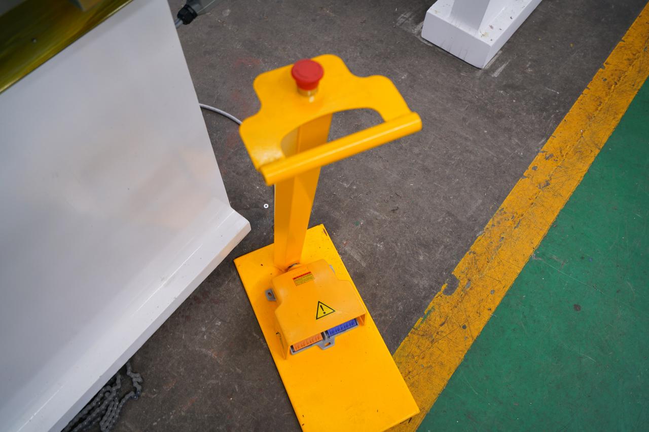 4 Axis Cnc Tandem Press Brake With Delem Da58t 2d Graphical Controller Delem Da58t 2d Grafik Kontrollü 4 Eksen Cnc Tandem Abkant Pres