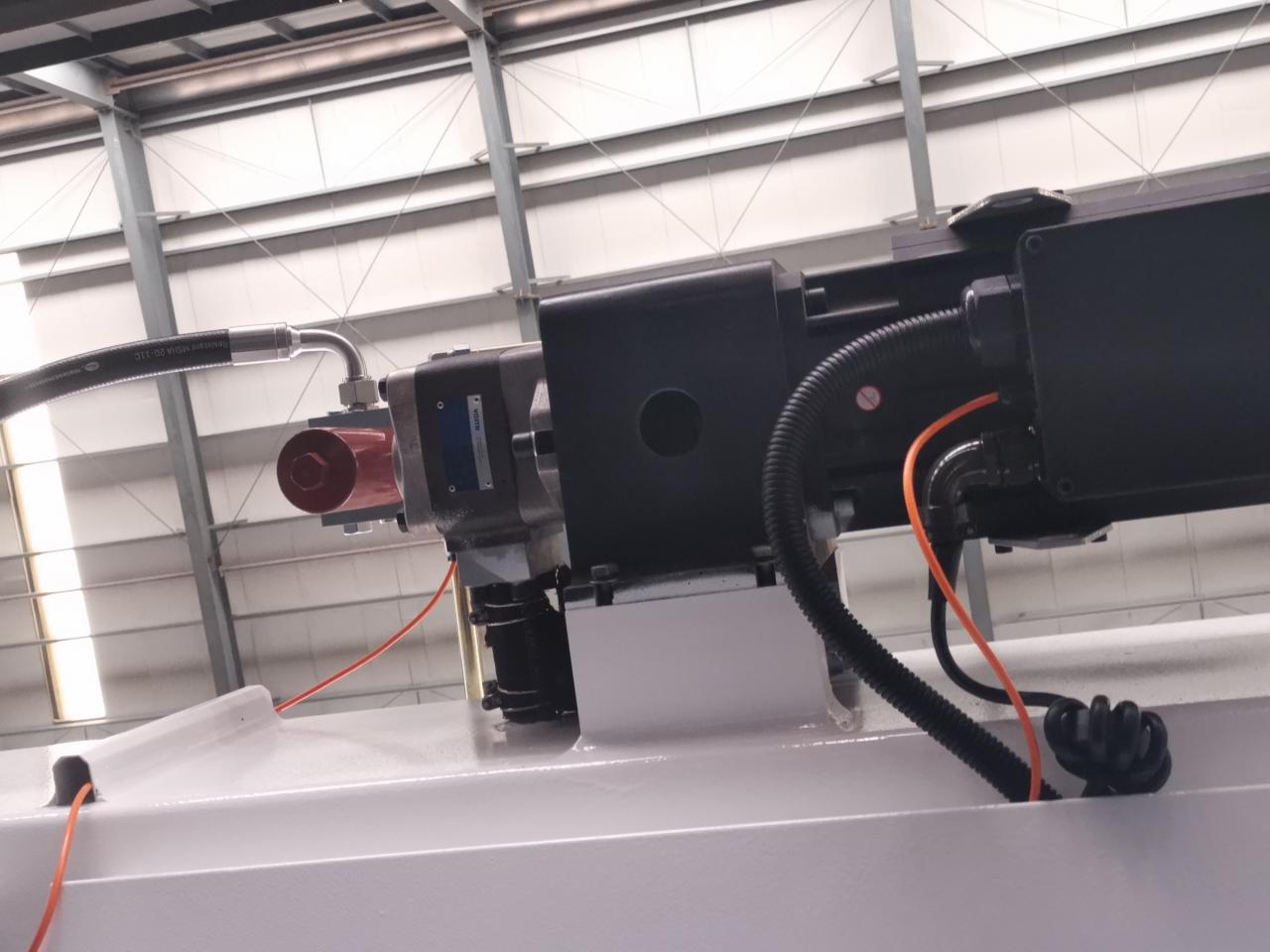 4 Axis Cnc Tandem Press Brake With Delem Da58t 2d Graphical Controller Delem Da58t 2d Grafik Kontrollü 4 Eksen Cnc Tandem Abkant Pres