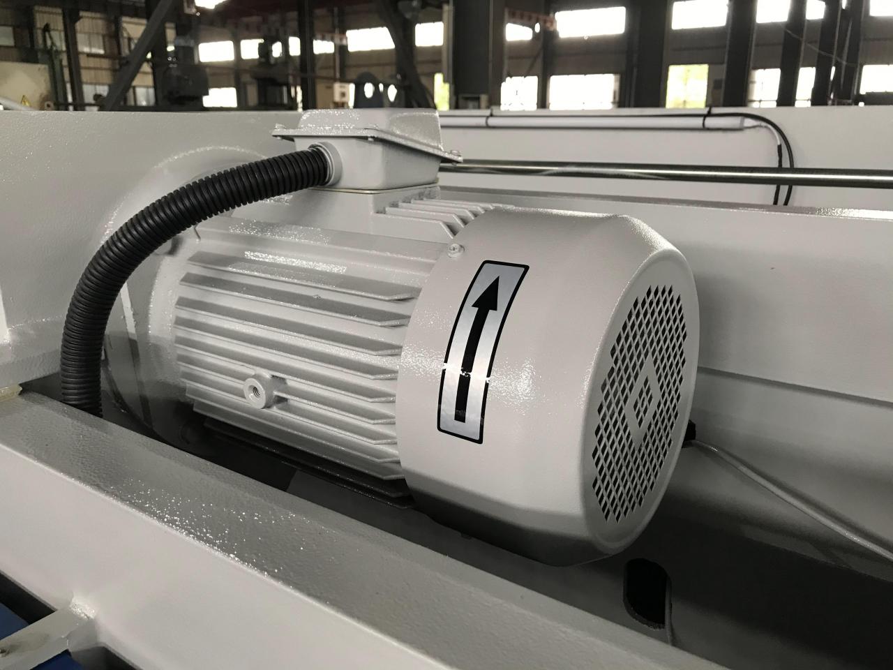 4mm Oem Qc11y-8x3200 Nc Hydraulic Guillotine Guillotine Shearing Machine 4mm Oem Qc11y-8x3200 Nc Hidrolik Giyotin Giyotin Makas