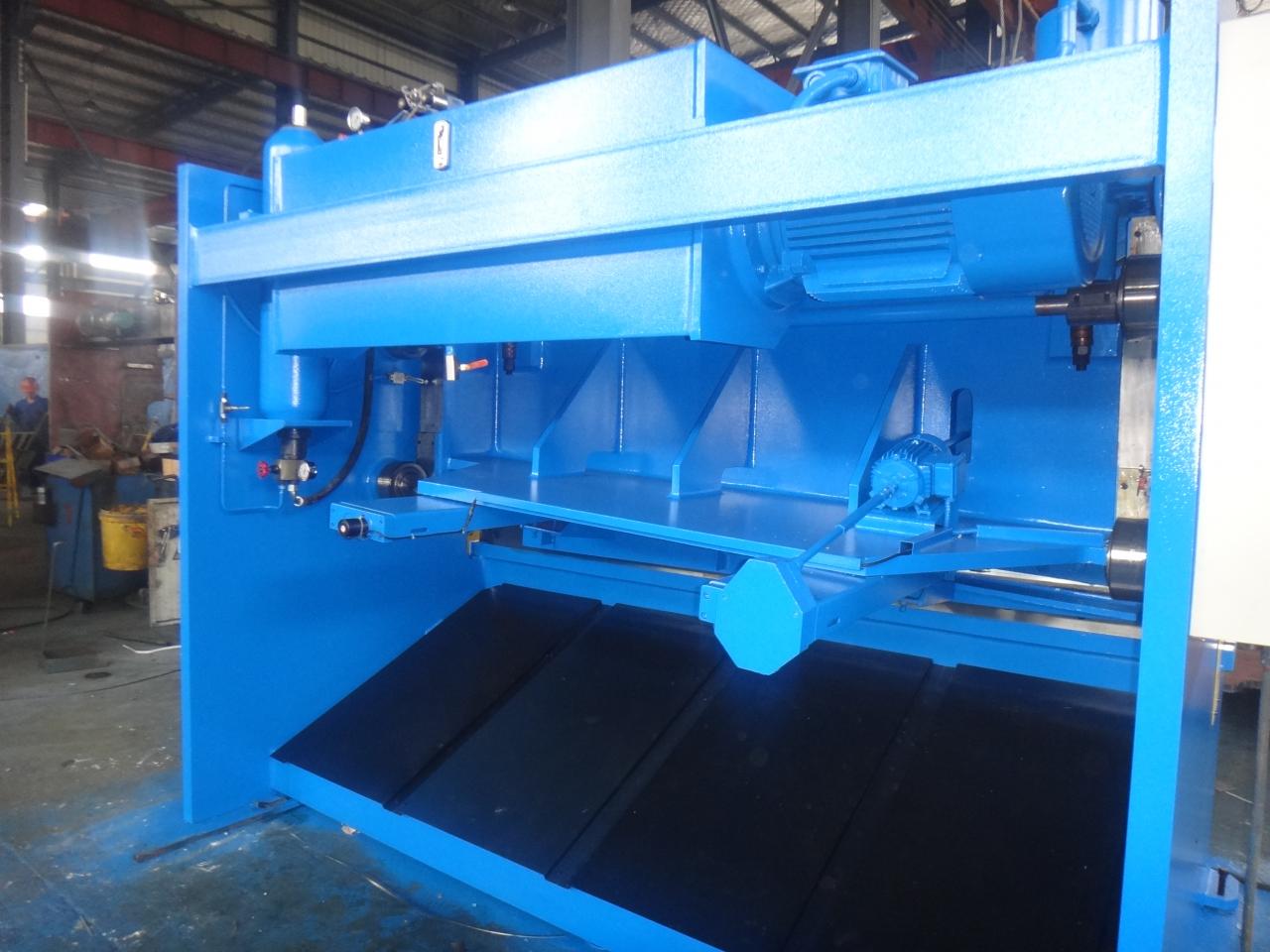 4mm Oem Qc11y-8x3200 Nc Hydraulic Guillotine Guillotine Shearing Machine 4mm Oem Qc11y-8x3200 Nc Hidrolik Giyotin Giyotin Makas