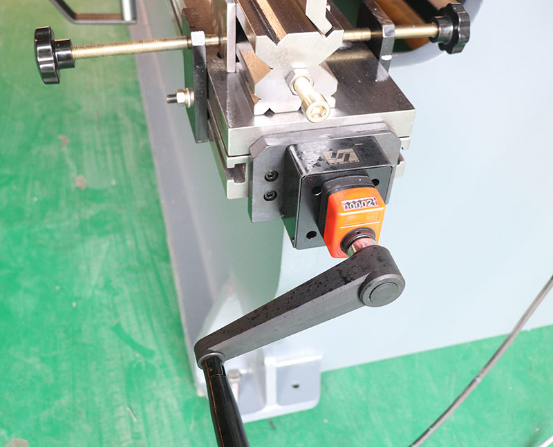 Metal Abkant Pres Wc-63t3200 Sac Bükme Makinası Cnc Hidrolik Abkant Pres