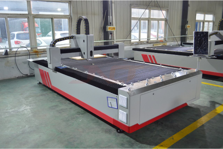 Cnc 2000w Fiber Laser Cutting Machine For Industrial Metal Sheet Cutting Endüstriyel Sac Kesme için Cnc 2000w Fiber Lazer Kesim Makinesi