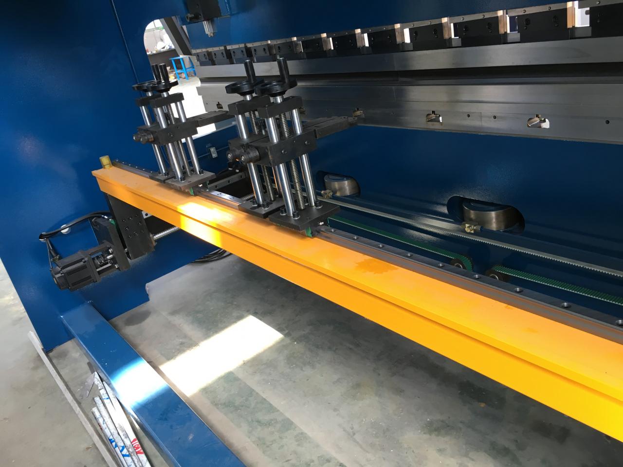 Cnc Servo Press Brake 250t/3.2m 3+1 Axis 3 Meter Sheet Metal Press Brake CNC Servo Abkant Pres 250t/3.2m 3+1 Eksen 3 Metre Sac Abkant Pres