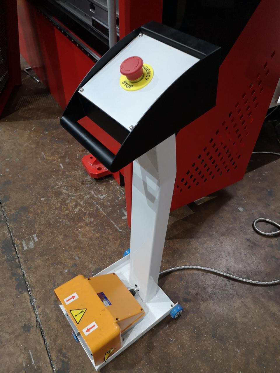 Delem Da66t 125 3+1 4+1 6+1 8+1 Cnc Hydraulic Press Brake For Metal Plate Bending Delem Da66t 125 3+1 4+1 6+1 8+1 Cnc Metal Plaka Bükme Pres Hidrolik Abkant