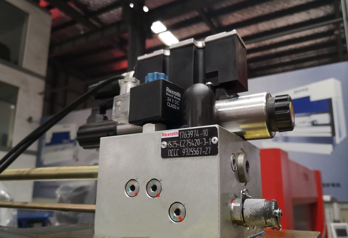 Delem Da66t 125 3+1 4+1 6+1 8+1 Cnc Hydraulic Press Brake For Metal Plate Bending Delem Da66t 125 3+1 4+1 6+1 8+1 Cnc Metal Plaka Bükme Pres Hidrolik Abkant