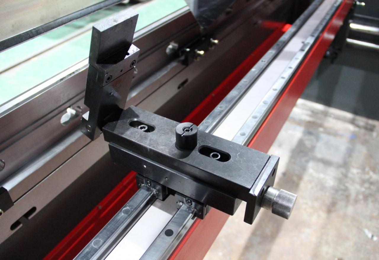 Delem Da66t 125 3+1 4+1 6+1 8+1 Cnc Hydraulic Press Brake For Metal Plate Bending Delem Da66t 125 3+1 4+1 6+1 8+1 Cnc Metal Plaka Bükme Pres Hidrolik Abkant