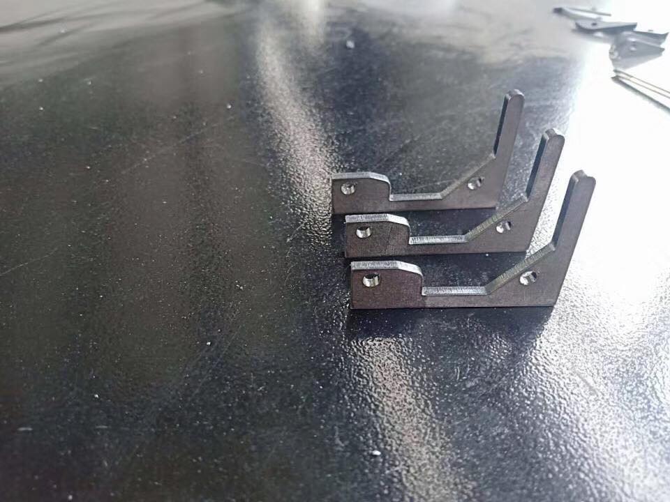 High Power 3015 2000W Metal Sheet Cnc Fiber Laser Cutting Machine Yüksek Güç 3015 2000W Sac Cnc Fiber Lazer Kesim Makinesi