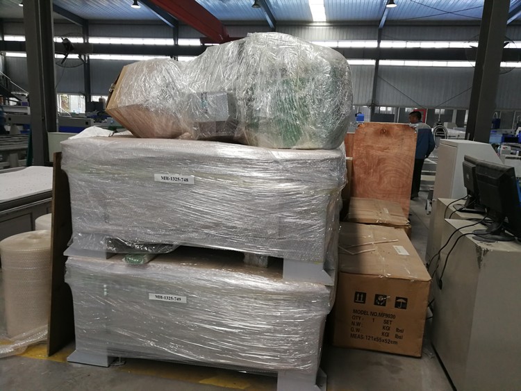 High Quality 1530 Fiber Laser Cutting Machine For Metal 500w 750w 1000w 1500w Metal 500w 750w 1000w 1500w için Yüksek Kaliteli 1530 Fiber Lazer Kesim Makinesi