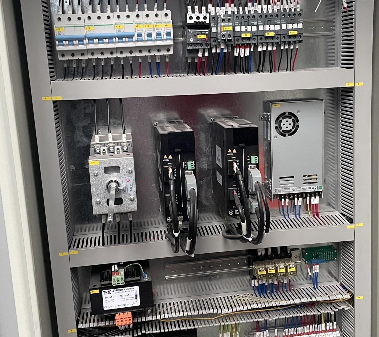 High Quality 3m Press Brake Machine Hydraulic 100 Ton For Sheet Metal Bending Sac Bükme İçin Yüksek Kaliteli 3m Abkant Pres Makinesi Hidrolik 100 Ton