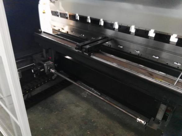High Quality Sheet Metal Hydraulic Press Brake Machine Yüksek Kaliteli Sac Hidrolik Abkant Pres Makinası