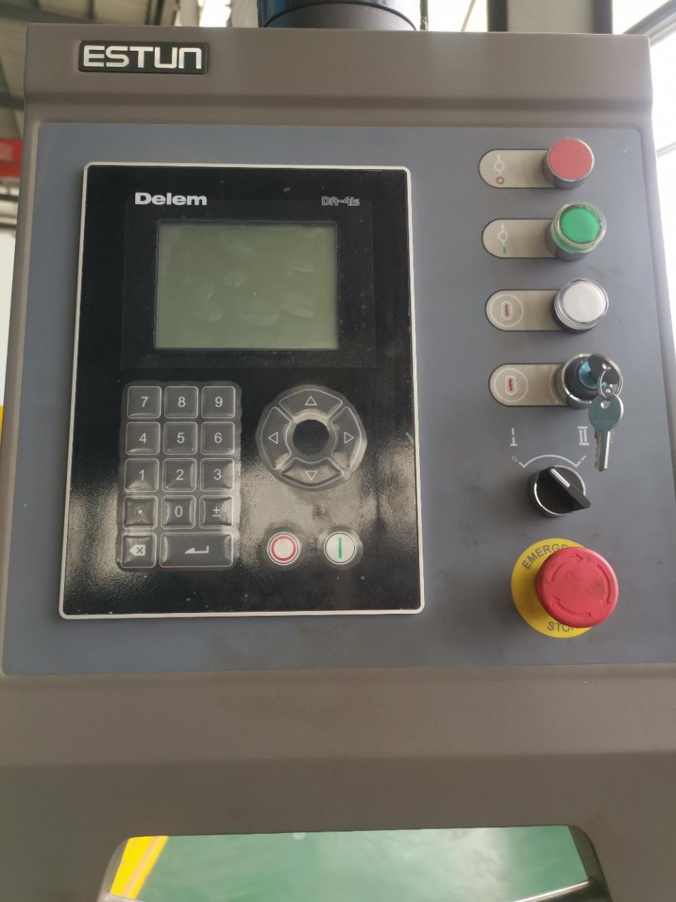 Hydraulic Stainless Steel Wc67y/k-300/6000 Mould Crowning Press Brake Hidrolik Paslanmaz Çelik Wc67y/k-300/6000 Kalıp Taçlama Abkant Pres