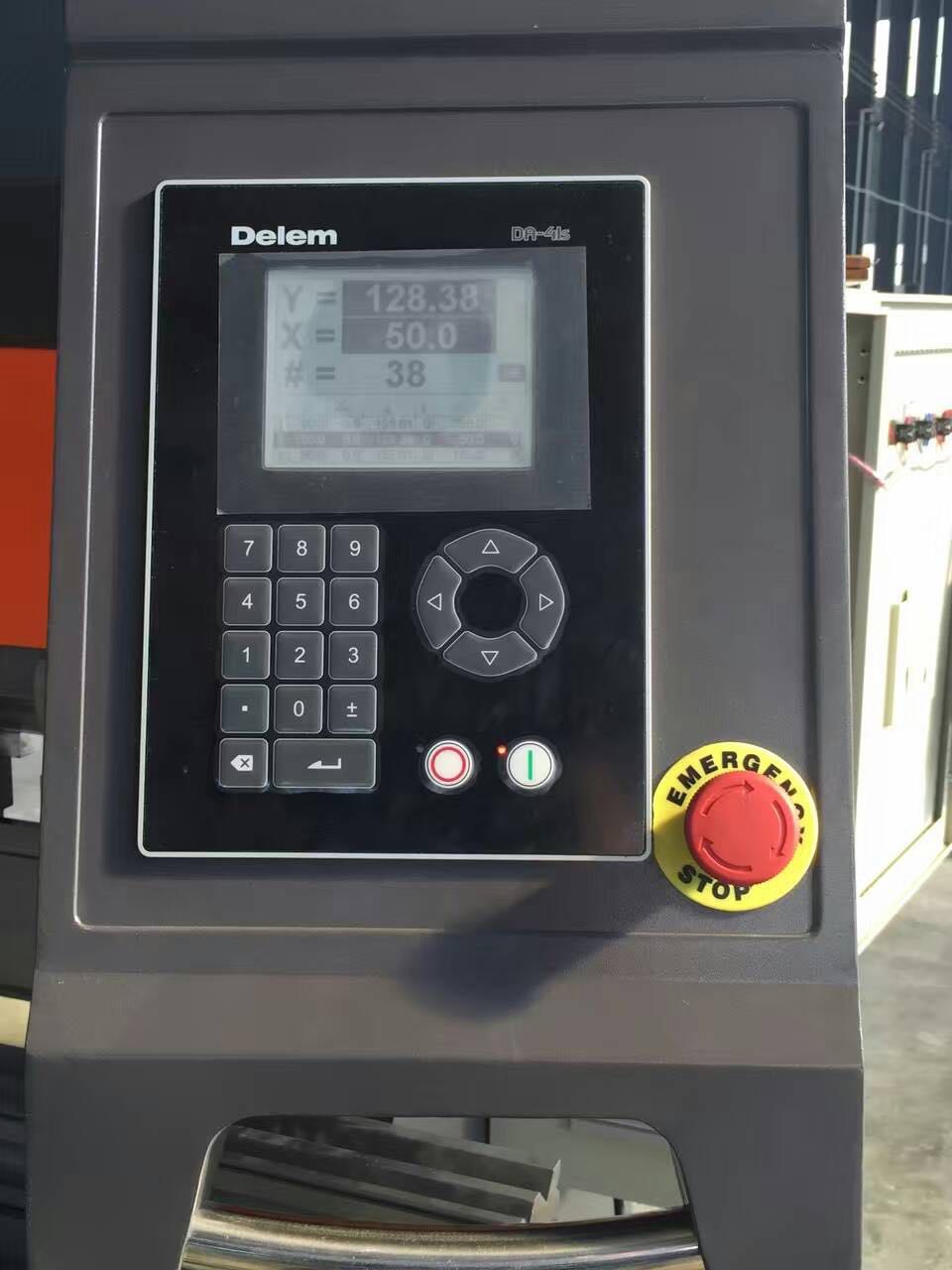 Hydraulic Stainless Steel Wc67y/k-300/6000 Mould Crowning Press Brake Hidrolik Paslanmaz Çelik Wc67y/k-300/6000 Kalıp Taçlama Abkant Pres