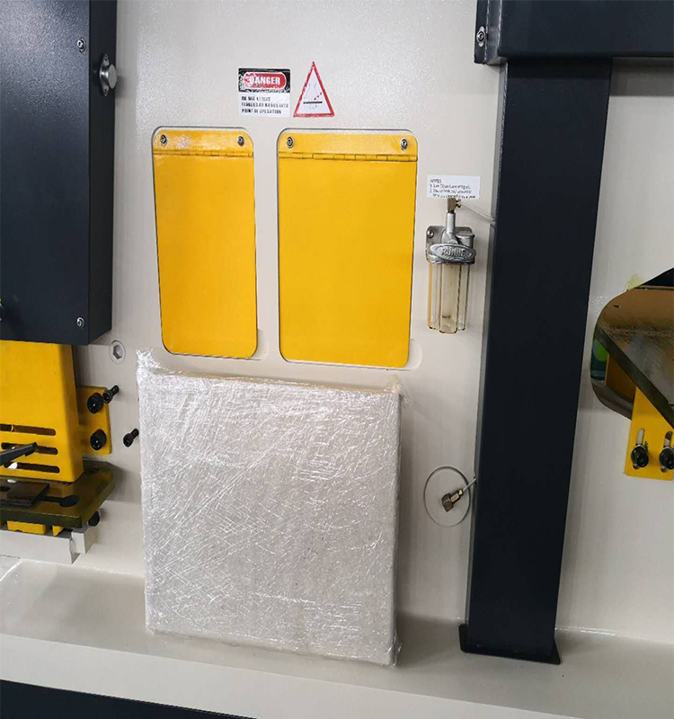 Metal Cutting Hydraulic Steelworkers Machine For Punching Cropping Notching Cutting Delme için Metal Kesme Hidrolik Çelik İşçileri Makinesi Kırpma Çentik Kesme