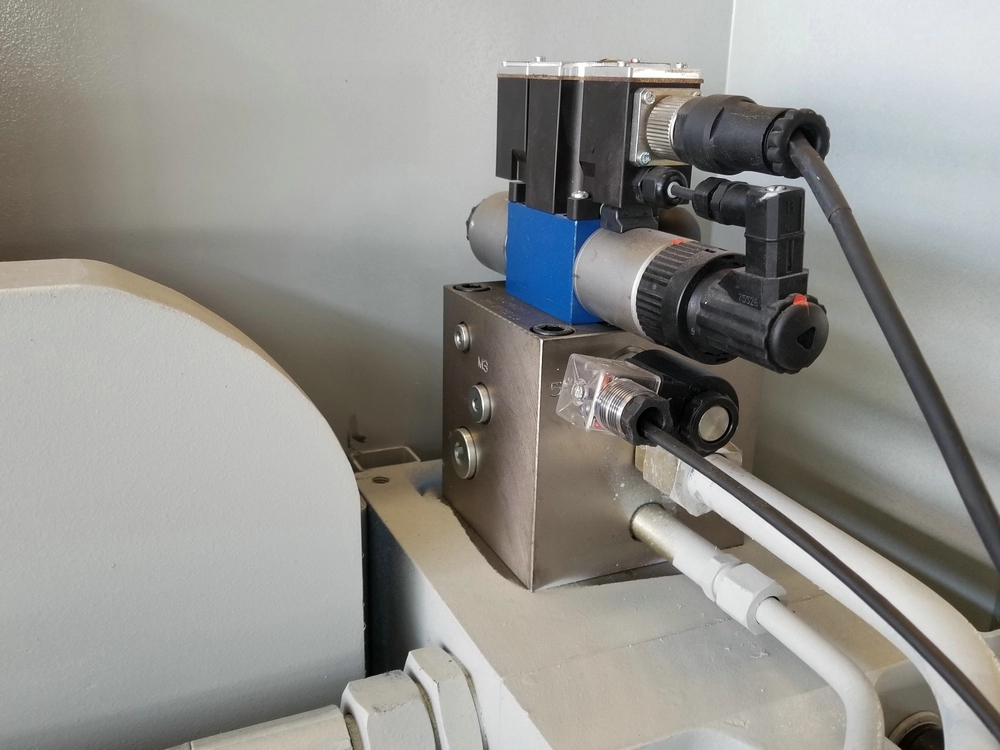 Demir Metal Çelik Levha için Wc67k 100 Ton 200 Ton Hidrolik Cnc Abkant Pres Makinesi