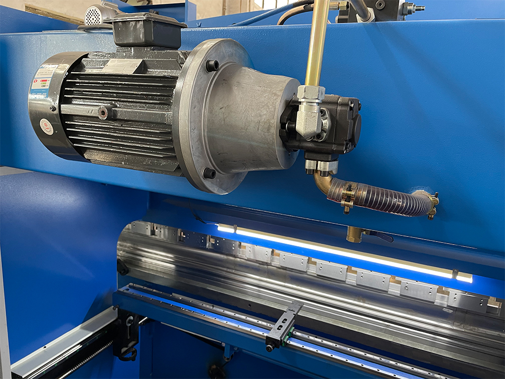 Wc67k-400T Cnc Plc Manual Sheet Bending Machine Hydraulic Nc Press Brake Machine Wc67k-400T Cnc Plc Manuel Sac Bükme Makinası Hidrolik Nc Abkant Pres Makinası