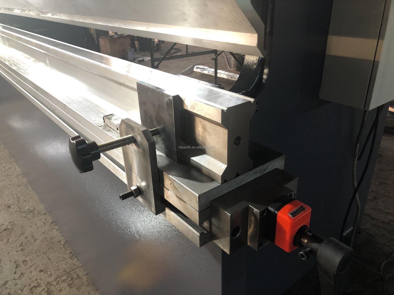 Wc67k Cnc Aluminum Iron Plate Hydraulic Press Brake Cnc Metal Sheet Bending Machine Wc67k Cnc Alüminyum Demir Levha Hidrolik Abkant Pres Cnc Sac Bükme Makinası