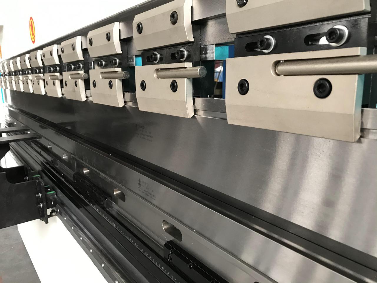 Wc67y-65/2500 Oem Hidrolik Abkant Pres Makinası Çelik Bükme Makinası